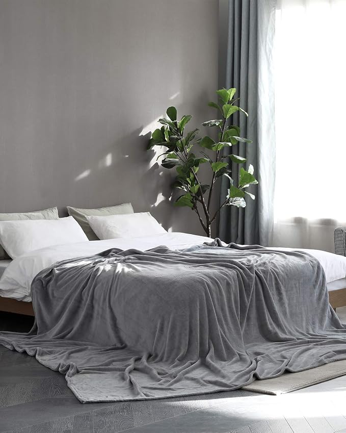 KMUSET Fleece Blanket Twin Size Grey Lightweight Throw Blanket Super Soft Cozy - Image 2