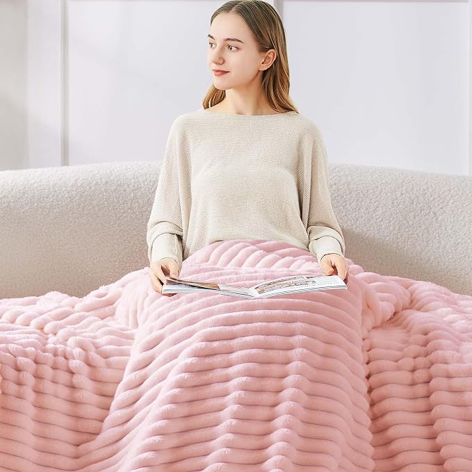 BEDELITE Full Size Blanket for Bed, 300GSM Soft & Warm Fleece Pink Blanket - Image 3