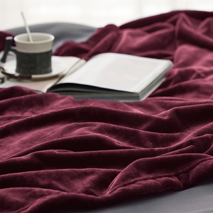 Bedsure GentleSoft Burgundy Red Fleece Blanket King Size - Image 4