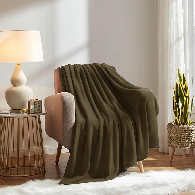 KMUSET Fleece Blanket Dark Brown Lightweight Super Soft Cozy Fuzzy Bed Blankets - Image 3