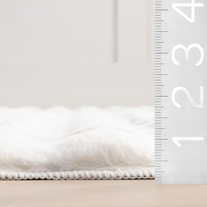 nuLOOM Jeni Off-White, Solid Faux Rabbit, Fluffy and Cozy, High Traffic - Image 2