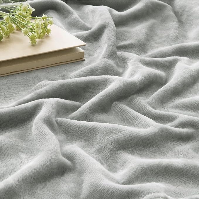 BEDELITE Fleece Blanket Light Grey Throw Blankets - Image 3