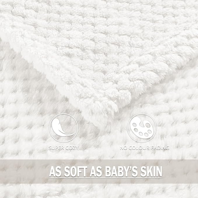 Exclusivo Mezcla Fleece Bed Blanket Twin Size, Super Soft and Warm Blankets - Image 9