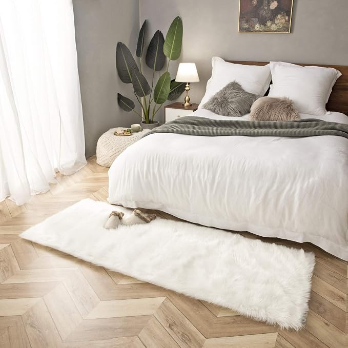 Ashler faux fur rug, Fluffy Shaggy Area Rug Ultra Soft 2.2 x 6 Feet Rectangle - Image 5