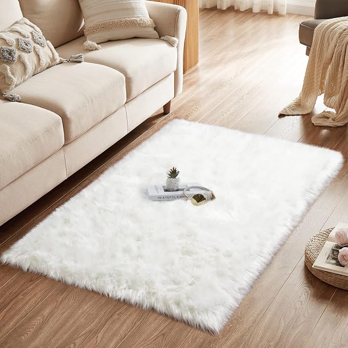 CIICOOL Faux Fur Rug White Fluffy Area Rugs by CIICOOLHomeDeco
