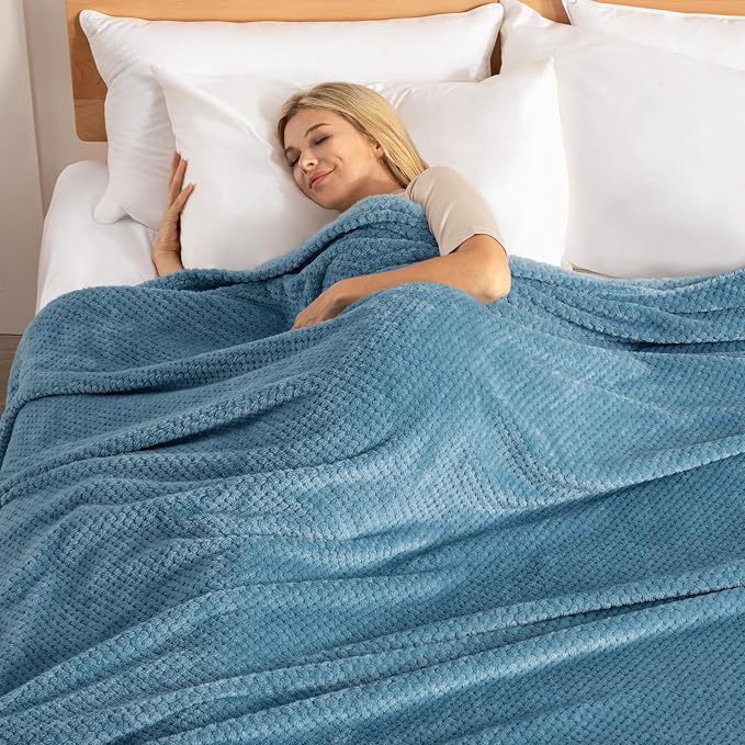 Exclusivo Mezcla Fleece Bed Blanket King Size, Super Soft and Warm Blankets - Image 3