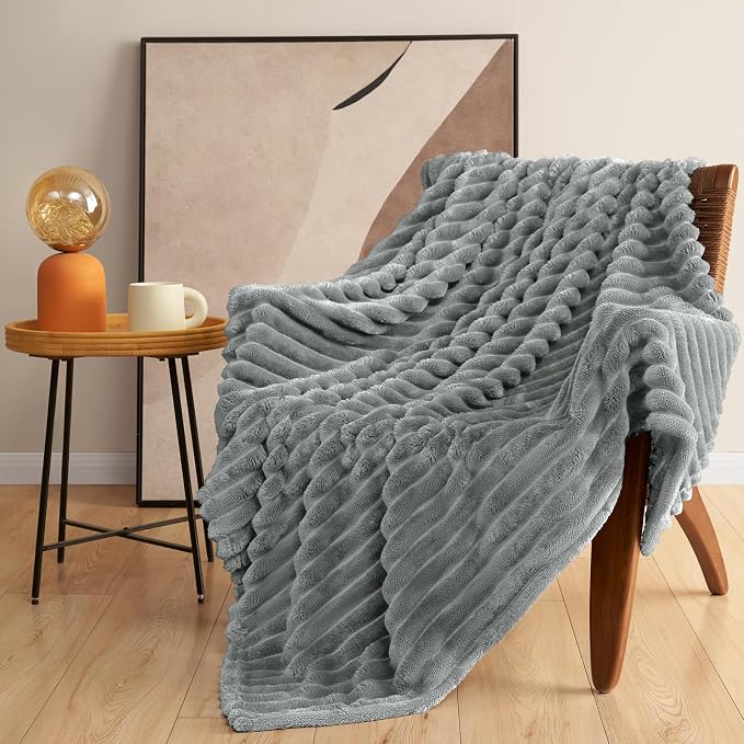 HIMEET Grey Ribbed King Size Blanket - Image 9