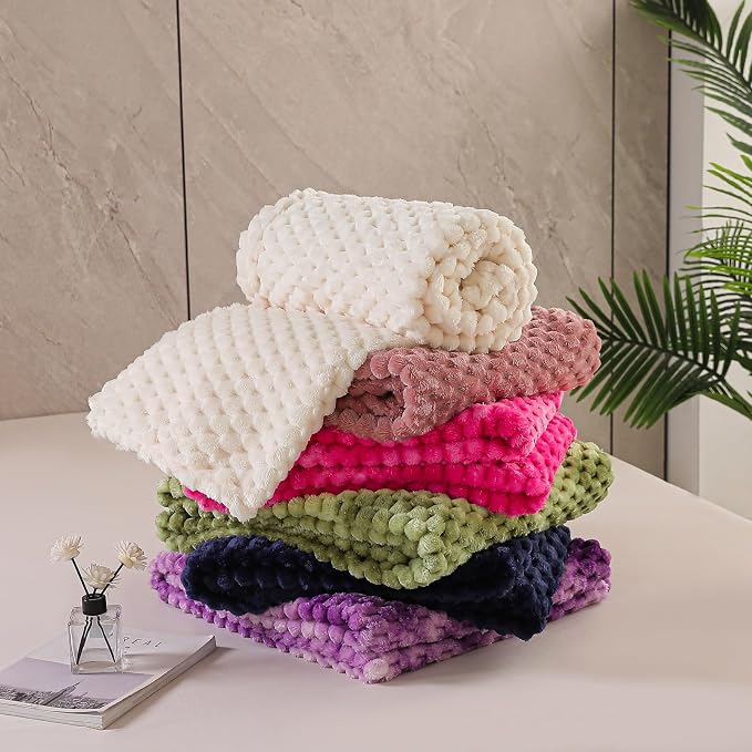 Exclusivo Mezcla Fleece Twin Blanket - Image 8