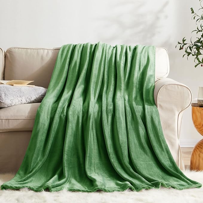KMUSET Fleece Blanket Twin Size Emerald Lightweight Super Soft Cozy Luxury Bed by COZYBLANKETHappyHomeLife