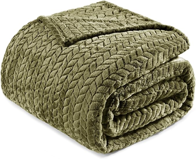 Exclusivo Mezcla Fleece Queen Size Blanket by ExclusivoMezcla