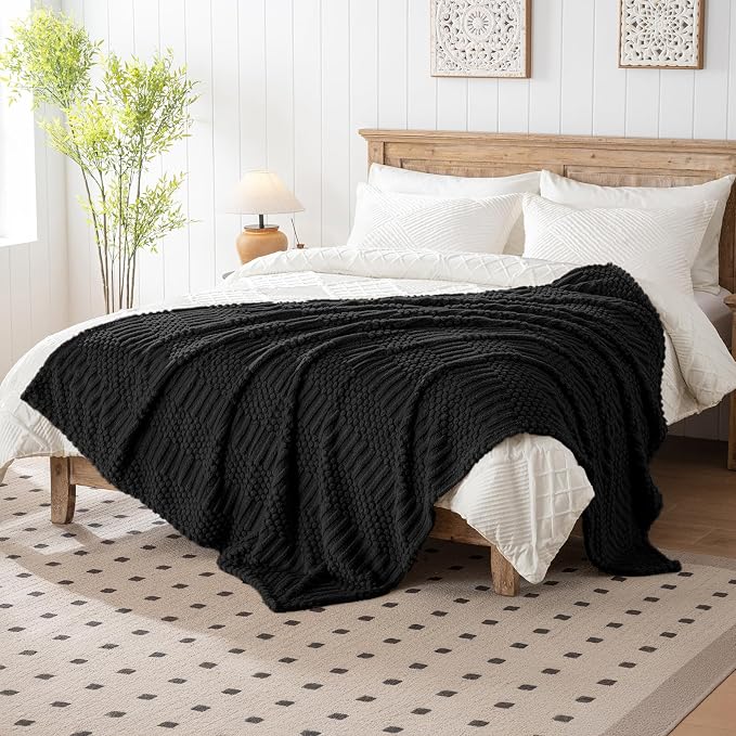90x104 Inch Black King Size Blanket - Image 3