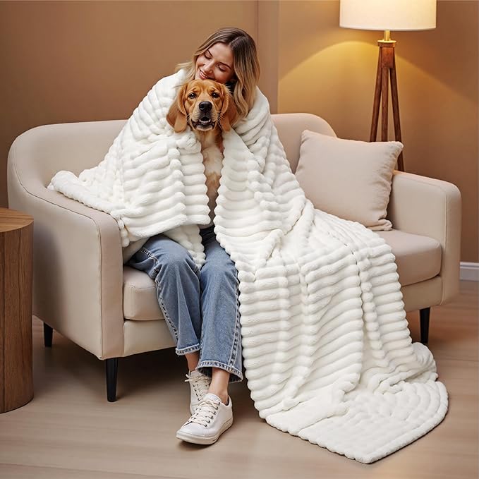 Bedsure GentleSoft Full Size Blanket - Image 9