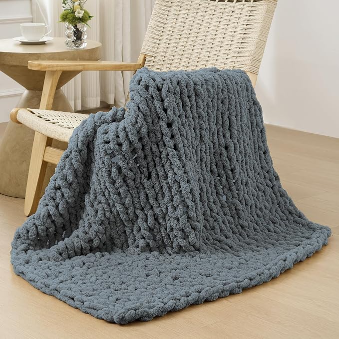 Bigacogo Chunky Knit Throw Blanket by Bigacogo