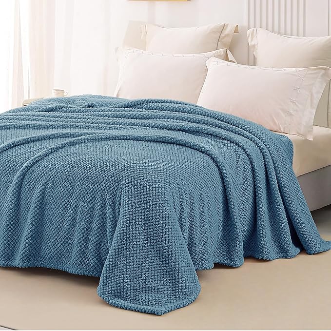 Whale Flotilla Twin Size Fuzzy Fleece Blanket, Fluffy Warm Soft Jacquard Bed - Image 4