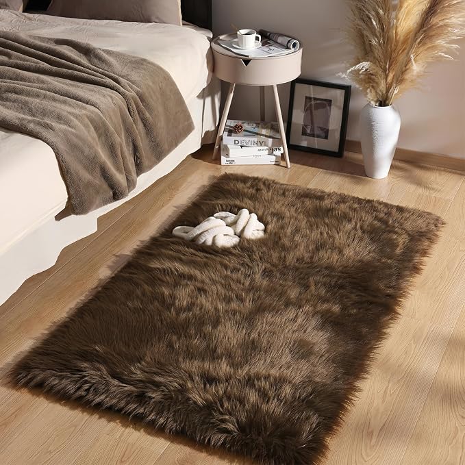 Ashler Faux Fur Rug - Image 2