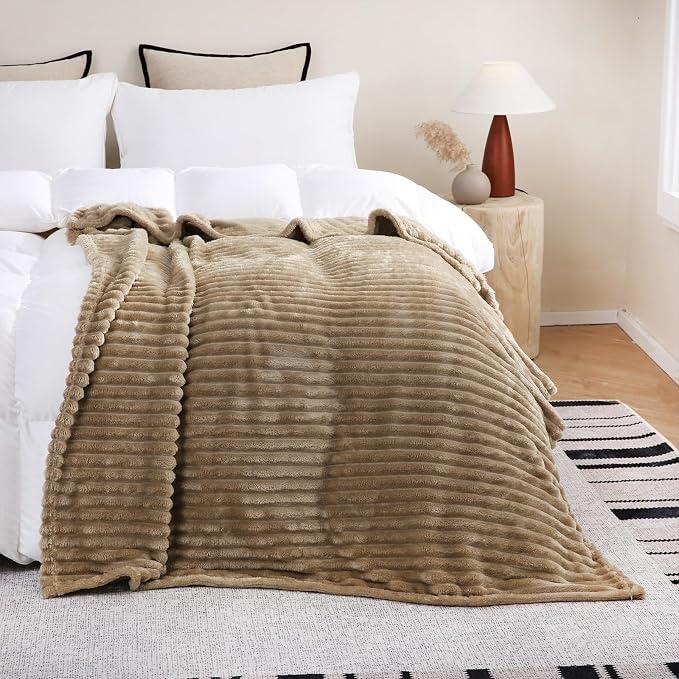 Tan Fleece Throw Blanket 60”×80” - Image 3
