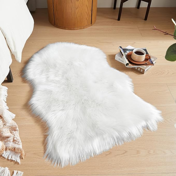 AMTOVO Faux Fur Rug, Fluffy Sheepskin Rug, Fuzzy Ultra Soft 2 x 3 ft Shag Rugs - Image 4