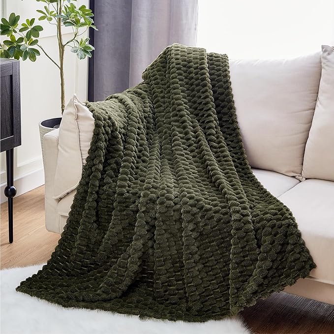 EXQ Home Fleece Throw Blanket for Couch or Bed - Image 4