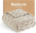 Bedsure GentleSoft Throw Blanket by BEDSURE