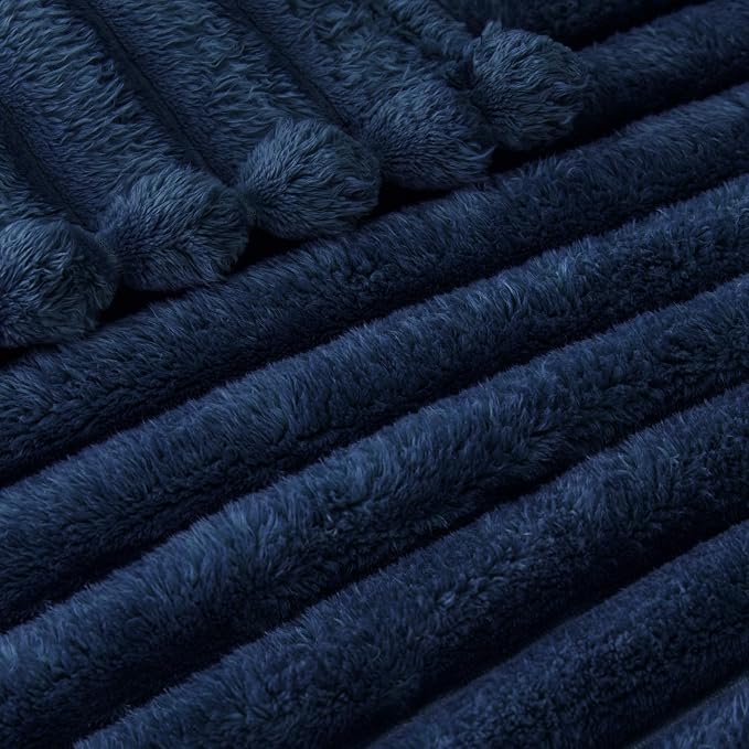 Exclusivo Mezcla California King Size Flannel Fleece Blanket, Super Soft - Image 5