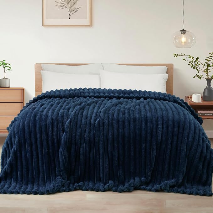 Exclusivo Mezcla California King Size Flannel Fleece Blanket, Super Soft by ExclusivoMezcla