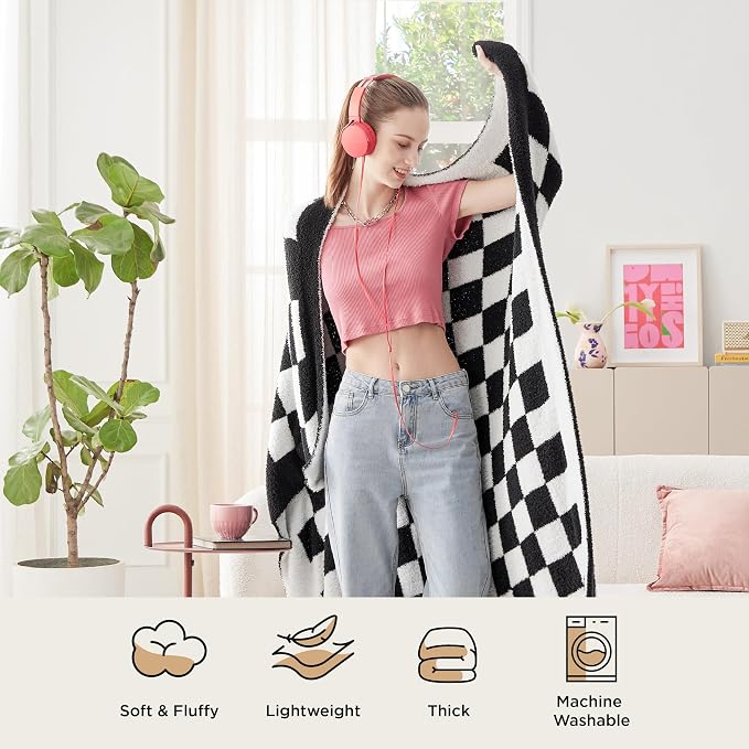 Bedsure GentleSoft Cozy Soft Throw Blanket, Lightweight Warm Knit All Season - Image 4