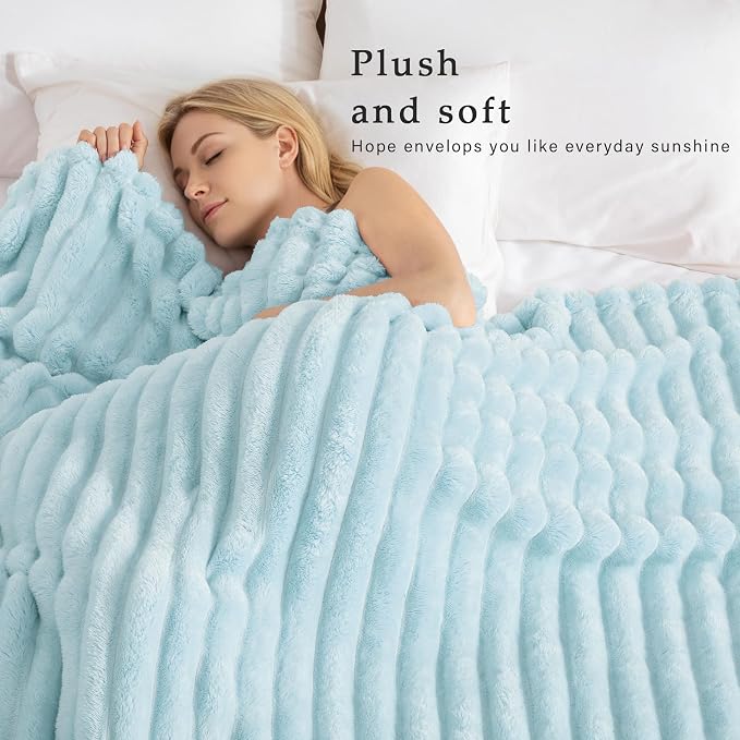 Exclusivo Mezcla Twin Size Flannel Fleece Blanket, Super Soft Striped Jacquard - Image 2