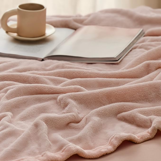Bedsure GentleSoft Fleece Blankets King Size Dusty Pink - Image 4