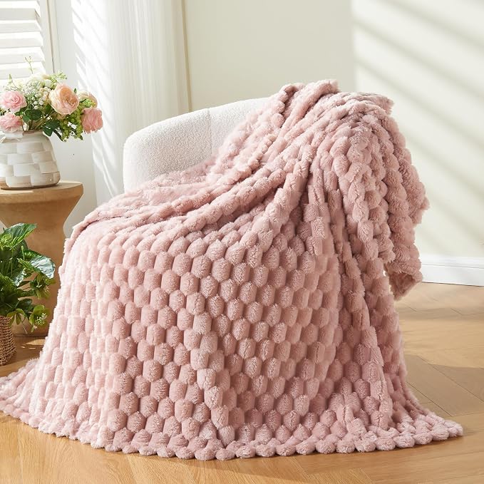 NEWCOSPLAY Fleece Clouds Cozy Queen Blanket - Image 6