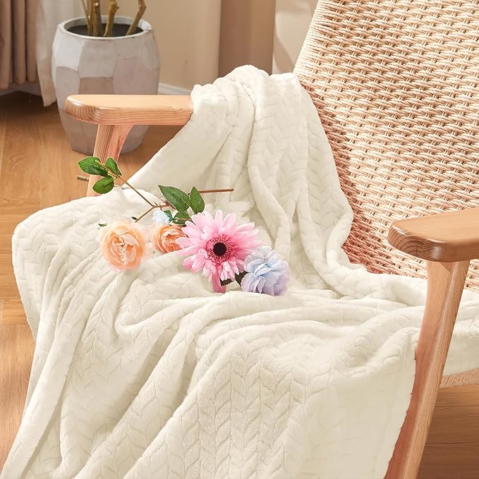 inhand Cream White Fleece Throw Blanket - Image 5