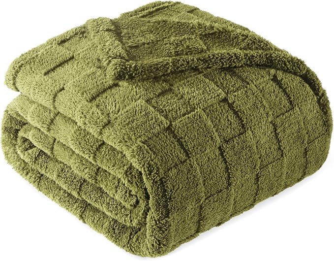 Exclusivo Mezcla Queen Size Flannel Fleece Blanket, Super Soft and Warm by ExclusivoMezcla