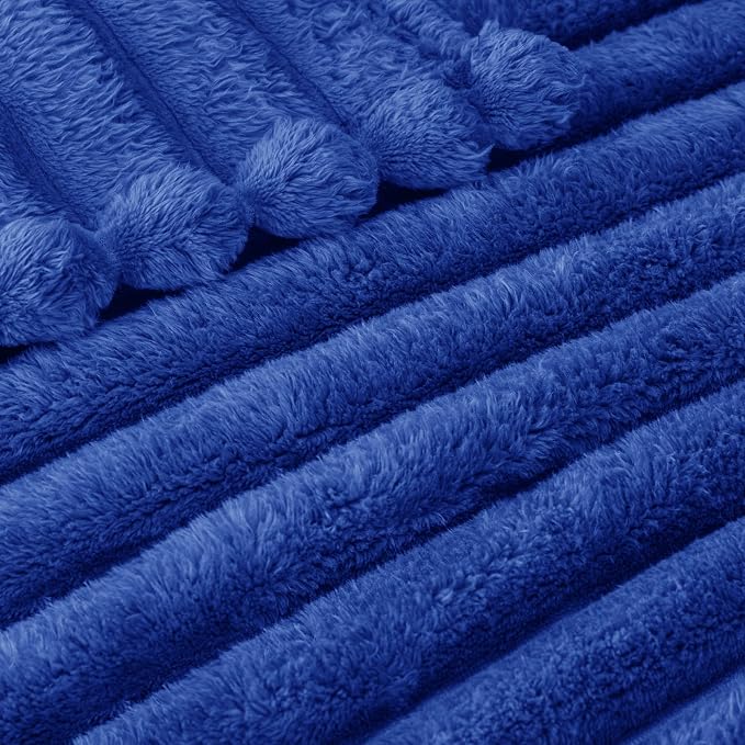 Exclusivo Mezcla Striped Twin Size Fleece Blanket - Image 4