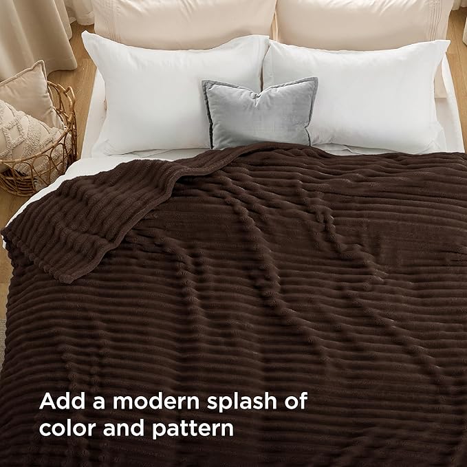 Bedsure Full Size Fleece Blankets - Image 3
