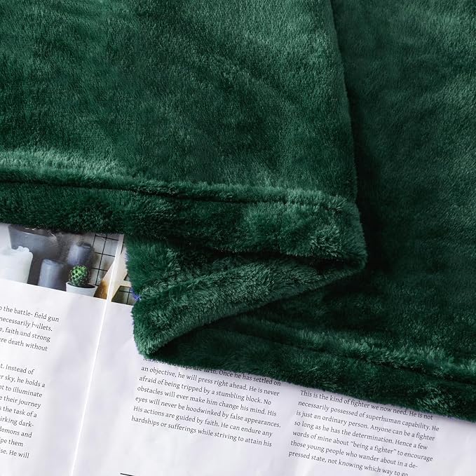 JIAHANNHA Green Throw Blanket Fleece Blanket Throw Size, Super Soft Cozy Plush - Image 5