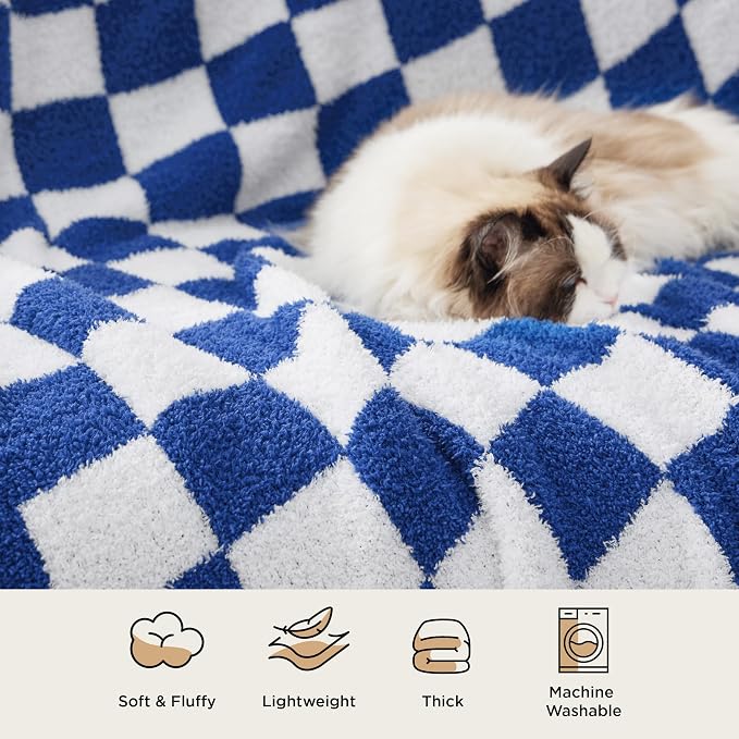 Bedsure Gentlesoft Checkered Twin Blanket - Image 3