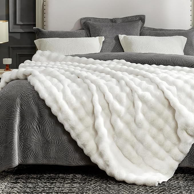Cozy Bliss Faux Fur Throw Blanket - Image 5