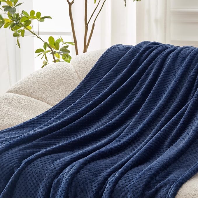Exclusivo Mezcla Fleece Bed Blanket King Size, Super Soft and Warm Blankets - Image 5