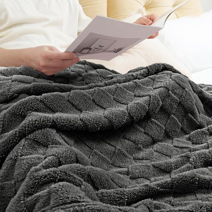 Exclusivo Mezcla Fleece Throw Blanket - Image 4