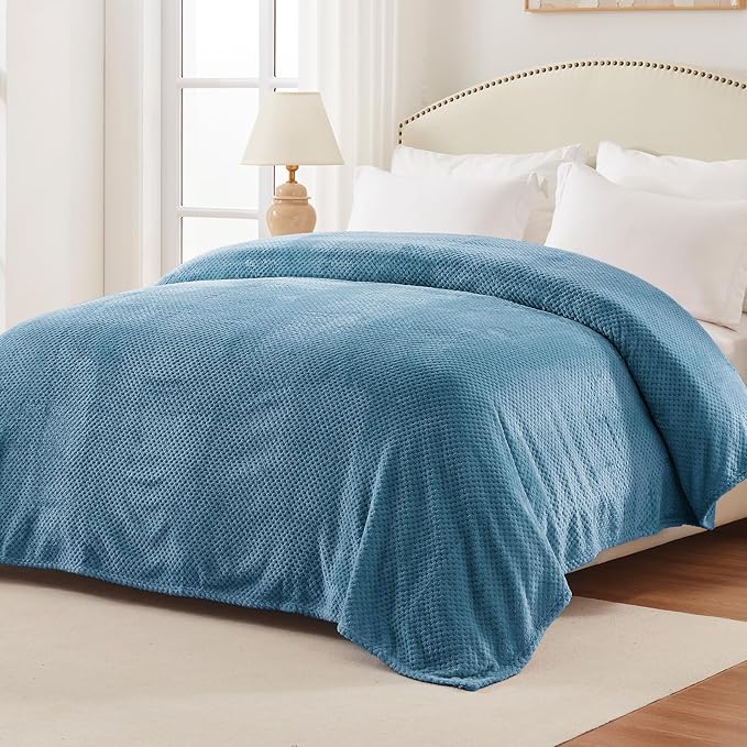 Exclusivo Mezcla Fleece Bed Blanket Queen Size, Super Soft and Warm Blankets - Image 4