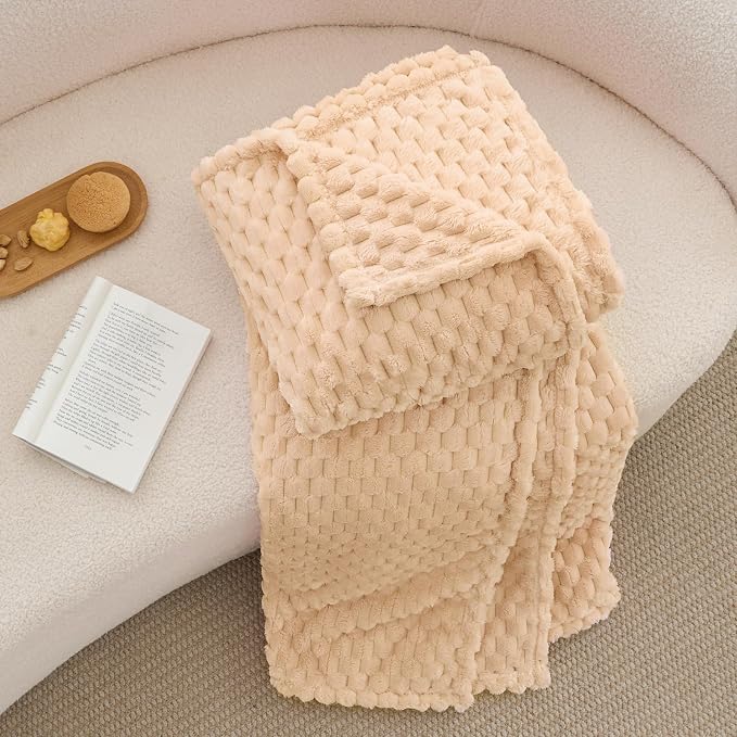 BEDELITE Fleece Throw Blanket for Couch & Bed - Image 6