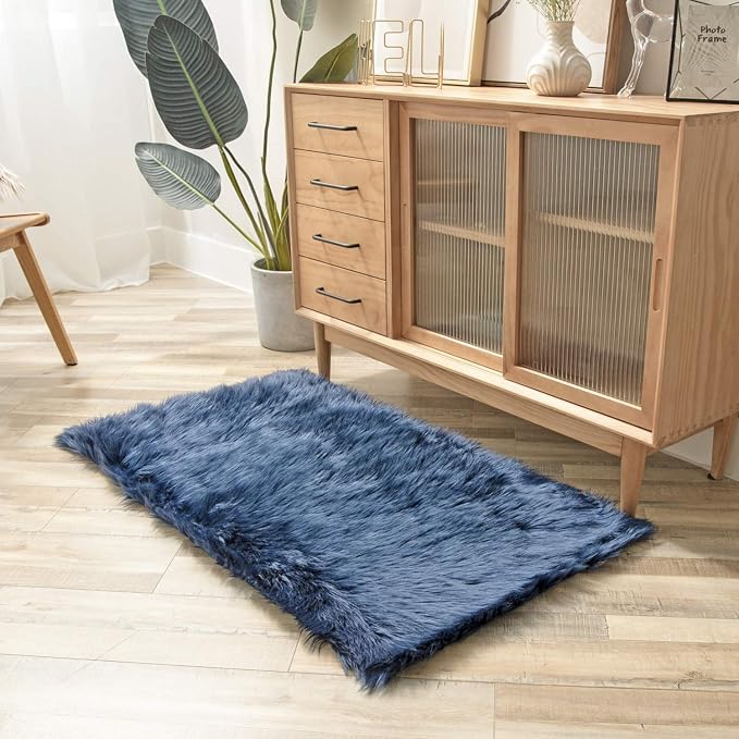 Ashler faux fur rug, Fluffy Shaggy Area Rug Ultra Soft 2.2 x 4 Feet Rectangle - Image 3