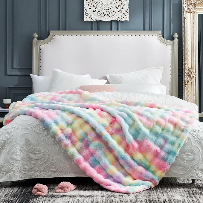 Cozy Bliss Faux Fur Throw Blanket - Image 3