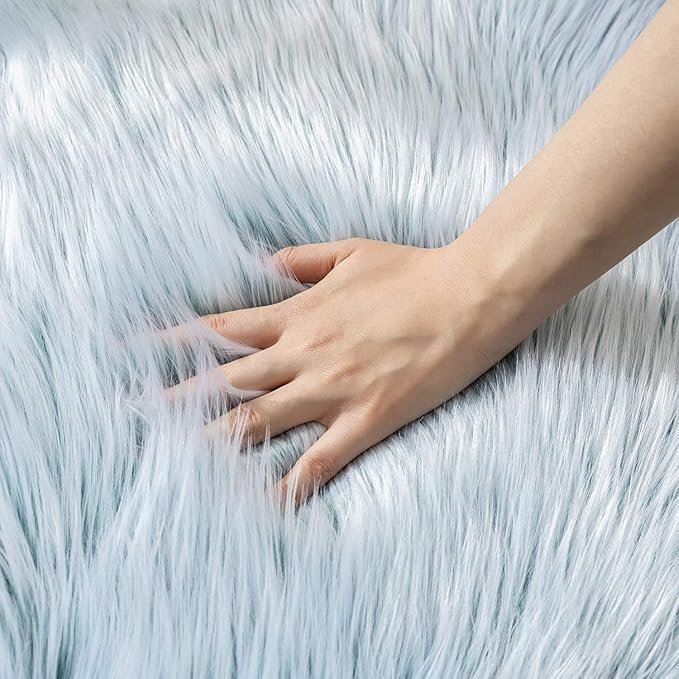 Ashler faux fur rug, Fluffy Shaggy Area Rug Ultra Soft 4 x 6 Feet Rectangle Fur - Image 4