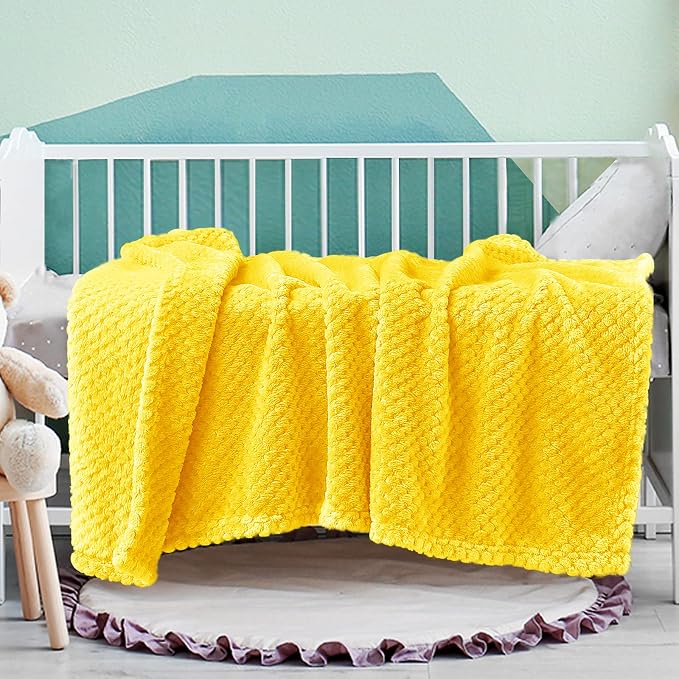 Exclusivo Mezcla Fleece Throw Blanket, Super Soft and Warm Blankets - Image 3
