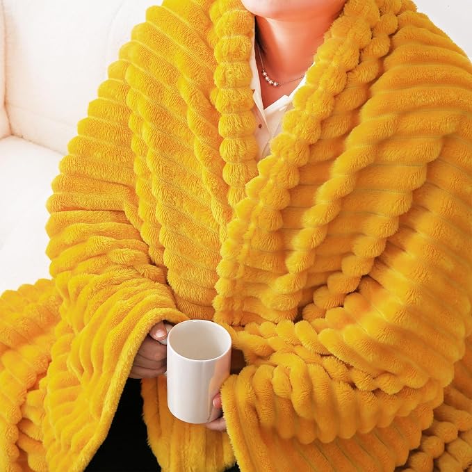 Gold Fleece Throw Blanket 60”×80” - Image 5