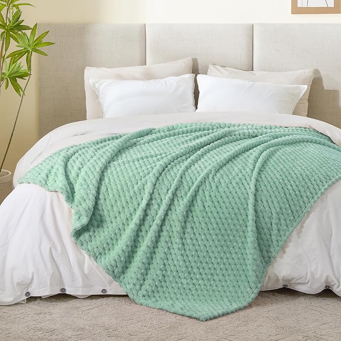 BEDELITE Fleece Throw Blanket for Couch & Bed - Image 5