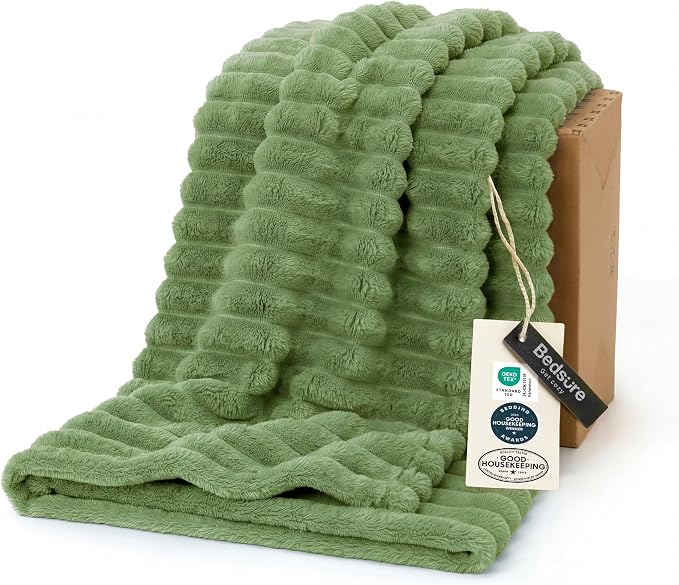 Bedsure GentleSoft Reseda Twin XL Blanket by BEDSURE