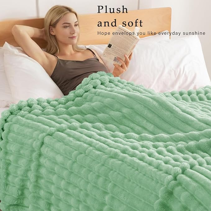 Exclusivo Mezcla King Size Flannel Fleece Blanket, Super Soft Striped Jacquard - Image 2