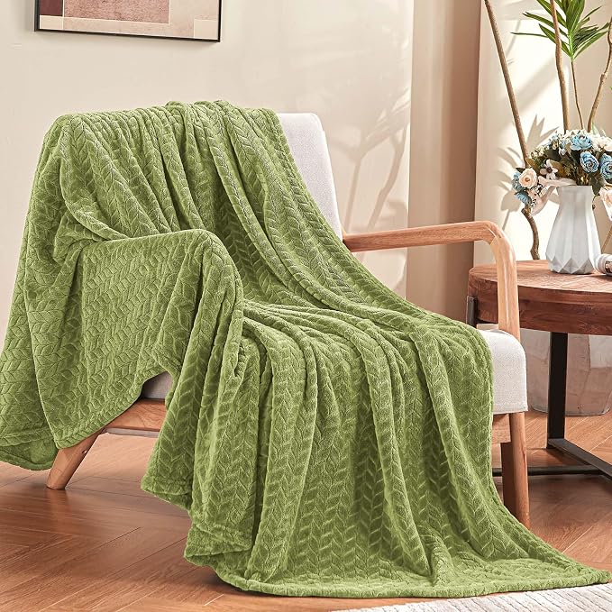 inhand Sage Green Fleece King Blanket - Image 5