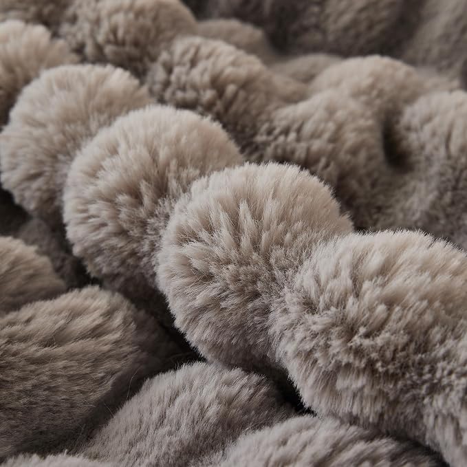 COOVA Faux Fur Throw Blanket for Couch, Cozy Soft and Fuzzy Plush Rabbit Fur - Image 4